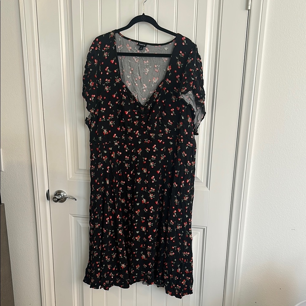 Torrid Black V-Neck Flutter Sleeve Midi Dress